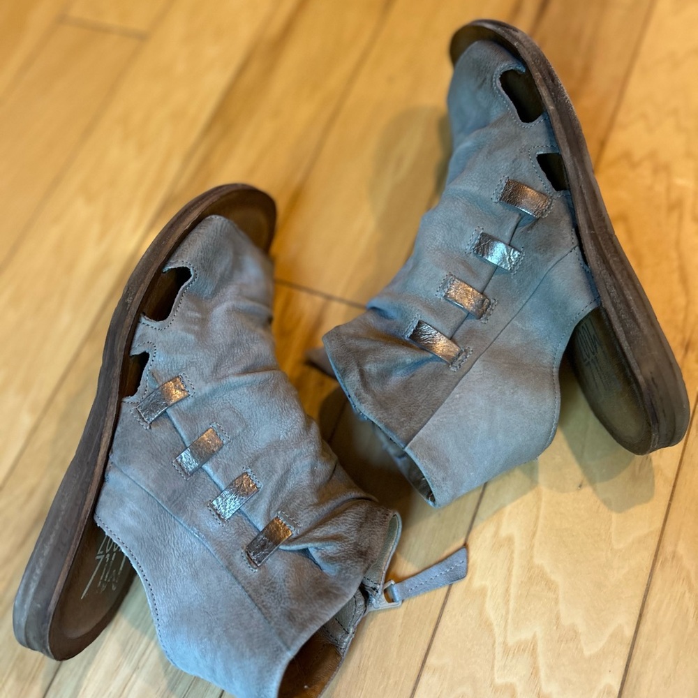 Miz Mooz Women's Leather High Ankle Tan Sandals - Picture 12 of 16